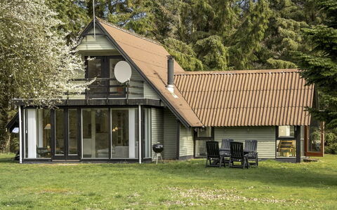 Alard - 300M to the Fjord: Cottage, Shed, Hut, Farmhouse, Prairie, Shack, Barn, Log Cabin, Garden Buildings