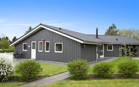 Jannic - 300M to the Fjord: Cottage, Shed, Hut, Farmhouse, Prairie, Shack, Barn, Log Cabin, Garden Buildings