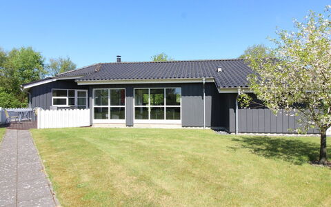 Jannic - 300M to the Fjord: Cottage, Shed, Hut, Farmhouse, Prairie, Shack, Barn, Log Cabin, Garden Buildings