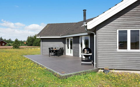 Karmen - 300M to the Fjord: Swimming Pool, Resort Town