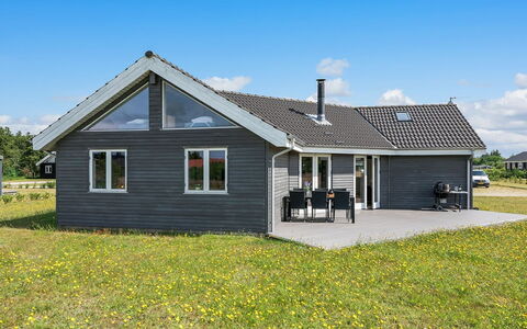 Karmen - 300M to the Fjord: House, Roof, Home, Cottage, Shed, Garden Buildings, Siding, Yard, Log Cabin, Hut