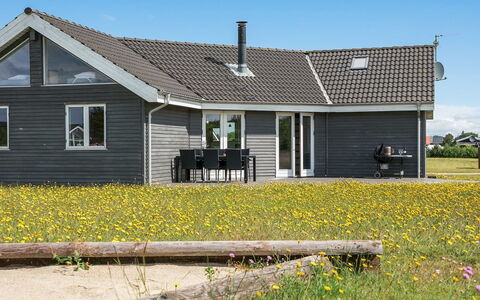 Karmen - 300M to the Fjord: House, Roof, Home, Cottage, Shed, Garden Buildings, Siding, Yard, Log Cabin, Hut