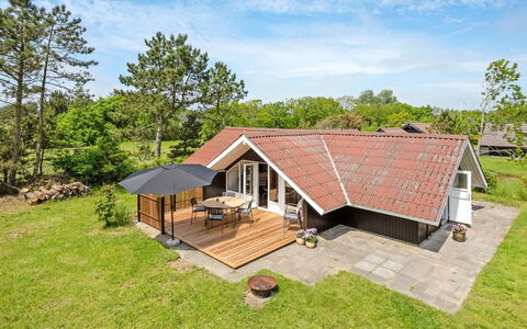 Cornelia - 100M to the Fjord: Wood, Roof, Architecture, Home, House, Cottage, Siding, Hardwood, Slope, Estate
