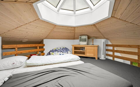 Reiner - 300M to the Fjord: House, Home, Residential Area, Roof, Cottage, Land Lot, Estate, Yard, Garden, Siding
