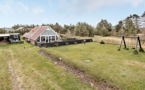 Gizella - 850M to the Fjord: House, Roof, Home, Cottage, Shed, Garden Buildings, Siding, Yard, Log Cabin, Hut