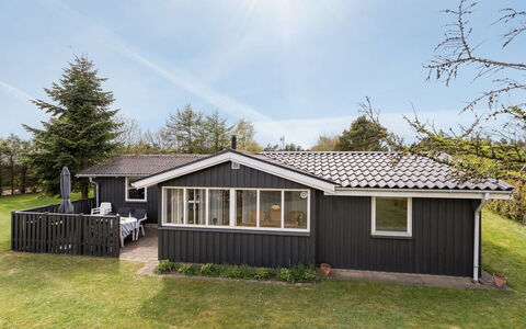 Hope - 350M to the Fjord: House, Roof, Home, Cottage, Shed, Garden Buildings, Siding, Yard, Log Cabin, Hut