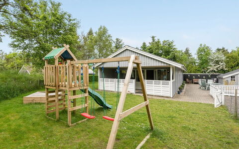 Elizabeth - 400M to the Fjord: Garden, Lawn, Playground Slide, Backyard, Shade, Yard, Landscaping, Outdoor Play Equipment, Garden Buildings, Park