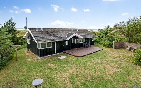 Leona - 250M to the Fjord: Residential Area, Roof, Suburb, Driveway, Estate, Chimney