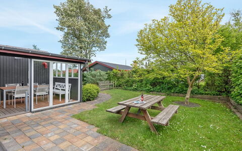 Agnita - 300M from the Sea: Shrub, Garden, Land Lot, Groundcover, Shade, Porch, Yard, Backyard, Cottage