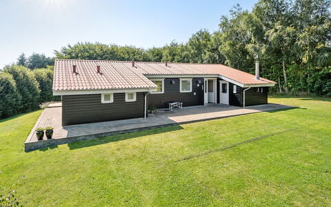 Kai - 500M to the Fjord: Residential Area, Roof, Suburb, Driveway, Estate, Chimney