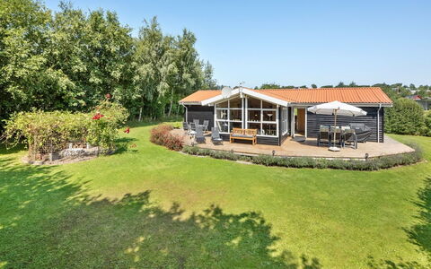 Kai - 500M to the Fjord: Residential Area, Roof, Suburb, Driveway, Estate, Chimney
