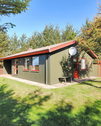 Neven - 900M from the Sea