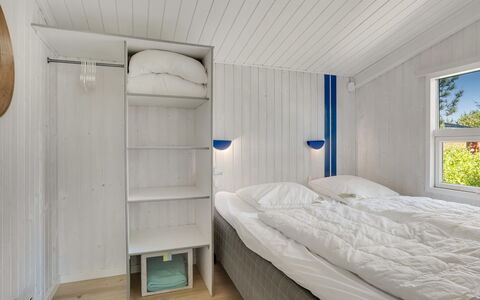 Eroll - 1.8Km from the Sea: Wood, Ceiling, Floor, Flooring, Interior Design, Bedroom, Bed, Plank, Wood Flooring, Hardwood