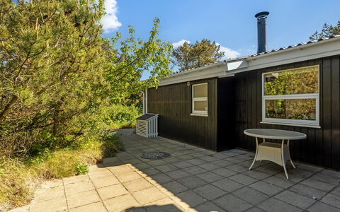 Eroll - 1.8Km from the Sea: Home, Cottage, Garden, Shade, Backyard, Yard, Garden Buildings, Hardwood, Siding, Estate