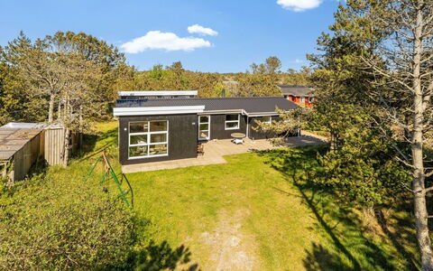 Eroll - 1.8Km from the Sea: Cottage, Estate, Garden, Farmhouse, Lawn, Landscaping, Garden Buildings, Yard, Backyard