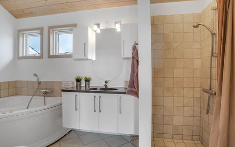 Tecumseh - 150M from the Sea: Interior Design, Flooring, Plumbing Fixture, Floor, Bathroom, Ceiling, Sink, Tap, Plumbing, Room
