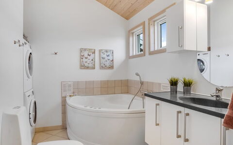 Tecumseh - 150M from the Sea: Interior Design, Flooring, Plumbing Fixture, Floor, Ceiling, Bathroom, Furniture, Tap, Sink, Lighting