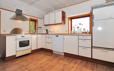 Palle - 2Km from the Sea: Flooring, Interior Design, Wood, Floor, Kitchen, Ceiling, Countertop, Wood Flooring, Room, Furniture