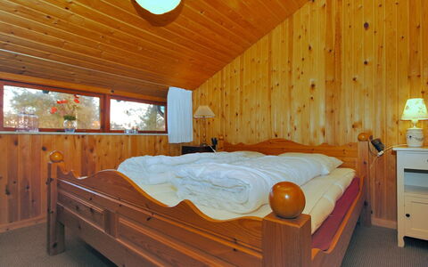 Palle - 2Km from the Sea: Wood, Interior Design, Ceiling, Bedroom, Flooring, Floor, Bed, Furniture, Room, Hardwood