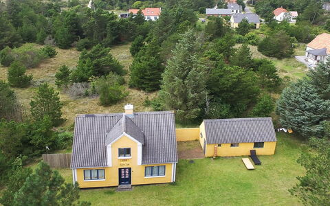 Margrethe - 1.1Km from the Sea: Residential Area, Roof, Suburb, Driveway, Estate, Chimney
