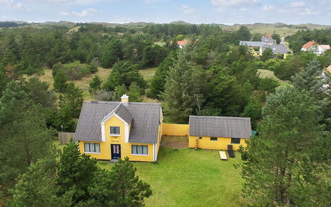 Margrethe - 1.1Km from the Sea: Residential Area, Roof, Suburb, Driveway, Estate, Chimney