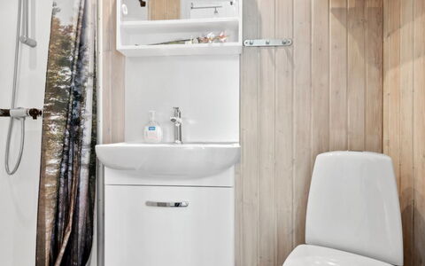 Hermanda - 100M to the Fjord: Bathroom, Bathroom Sink, Plumbing Fixture, Sink, Flooring, Interior Design, Floor, Tap, Bathroom Cabinet, Toilet