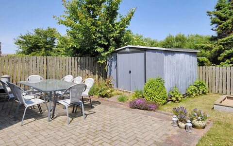 Gertina - 40M to the Fjord: Garden, Backyard, Garden Buildings, Yard, Shade, Landscaping, Outdoor Structure, Shed, Lawn, Outdoor Furniture