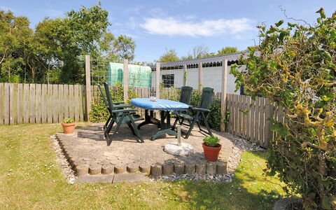 Gertina - 40M to the Fjord: Garden, Shrub, Land Lot, Outdoor Furniture, Furniture, Backyard, Fence, Lawn, Shade