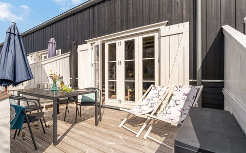 Cita - 100M to the Fjord: Blue, Shrub, Cottage, Groundcover, Garden, Estate, Shade, Landscaping, Farmhouse, Eco Hotel