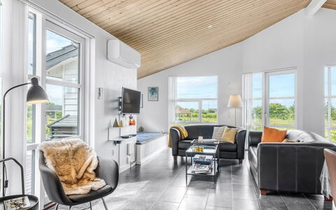 Selke - 300M to the Fjord: Apartment, Shade, Balcony, Chair, Fence, Outdoor Furniture, Aluminium, Artificial Turf