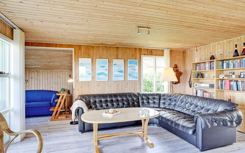 Pavo - 300M to the Fjord: Furniture, Couch, Interior Design, Wood, Flooring, Floor, Living Room, Ceiling, Room