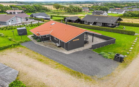 Malila - 400M to the Fjord: House, Roof, Home, Cottage, Shed, Garden Buildings, Siding, Yard, Log Cabin, Hut