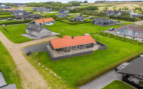 Malila - 400M to the Fjord: House, Roof, Home, Cottage, Shed, Garden Buildings, Siding, Yard, Log Cabin, Hut