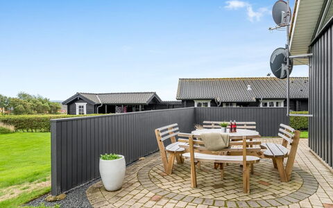 Malila - 400M to the Fjord: House, Roof, Home, Cottage, Shed, Garden Buildings, Siding, Yard, Log Cabin, Hut
