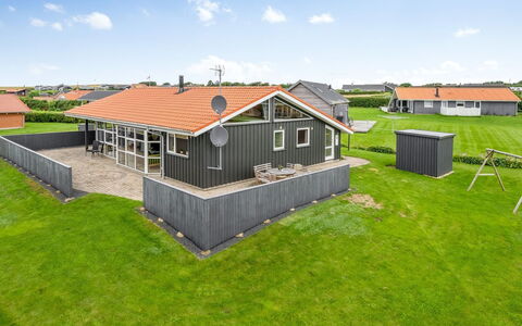 Malila - 400M to the Fjord: House, Roof, Home, Cottage, Shed, Garden Buildings, Siding, Yard, Log Cabin, Hut