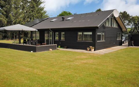 Etly - 600M to the Fjord: Wood, Roof, Architecture, Home, House, Cottage, Siding, Hardwood, Slope, Estate