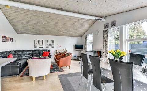 Sylvelin - 400M to the Fjord: Wood, Ceiling, Interior Design, Couch, Home, Furniture, Flooring, Living Room, Room