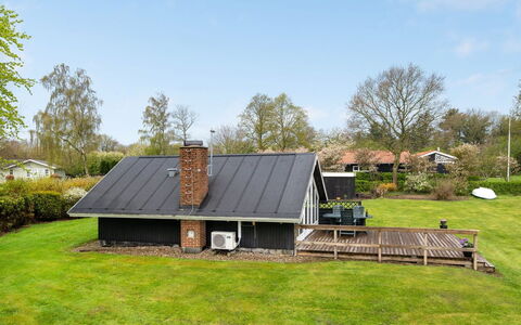 Henrieke - 250M to the Fjord: Residential Area, Roof, Suburb, Driveway, Estate, Chimney