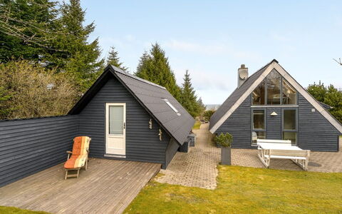 Brunhild - 300M to the Fjord: Roof, House, Land Lot, Home, Cottage, Estate, Garden Buildings, Shade, Log Cabin, Landscaping