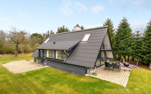 Brunhild - 300M to the Fjord: Roof, House, Land Lot, Home, Cottage, Estate, Garden Buildings, Shade, Log Cabin, Landscaping
