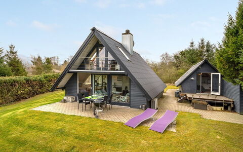 Brunhild - 300M to the Fjord: Roof, House, Land Lot, Home, Cottage, Estate, Garden Buildings, Shade, Log Cabin, Landscaping