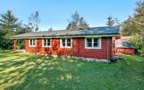 Thrine - 100M to the Fjord: Wood, Roof, House, Cottage, Door, Home, Siding, Land Lot, Garden Buildings, Shed