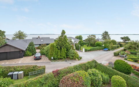 Regni - 300M to the Fjord: Residential Area, Roof, Suburb, Driveway, Estate, Chimney