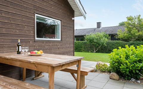 Regni - 300M to the Fjord: Residential Area, Roof, Suburb, Driveway, Estate, Chimney