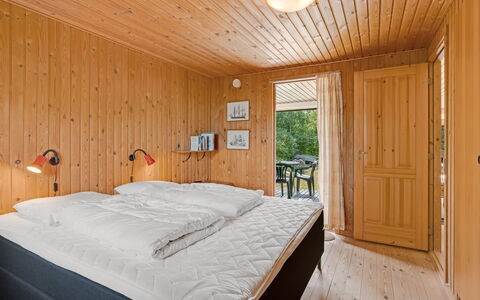 Brimi - 450M from the Sea: Bedroom, Bed, Wood, Interior Design, Ceiling, Bed Sheet, Room, Furniture, Bedding, Floor