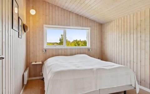 Gerhild - 300M from the Sea: Wood, Ceiling, Bedroom, Interior Design, Flooring, Floor, Home, Bed, Plank, Wood Flooring