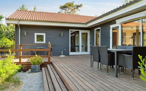 Amai - 1.5Km from the Sea: Roof, House, Home, Cottage, Siding, Estate, Driveway, Garden Buildings, Yard, Shed