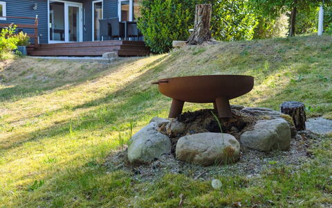 Amai - 1.5Km from the Sea: Roof, House, Home, Cottage, Siding, Estate, Driveway, Garden Buildings, Yard, Shed