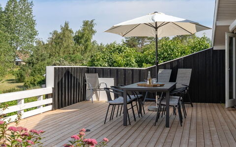Drine - 700M from the Sea: Architecture, Roof, Home, Composite Material, Daylighting, Siding, Driveway