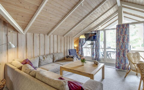 Dedo - 300M from the Sea: Roof, House, Land Lot, Home, Cottage, Estate, Garden Buildings, Shade, Log Cabin, Landscaping